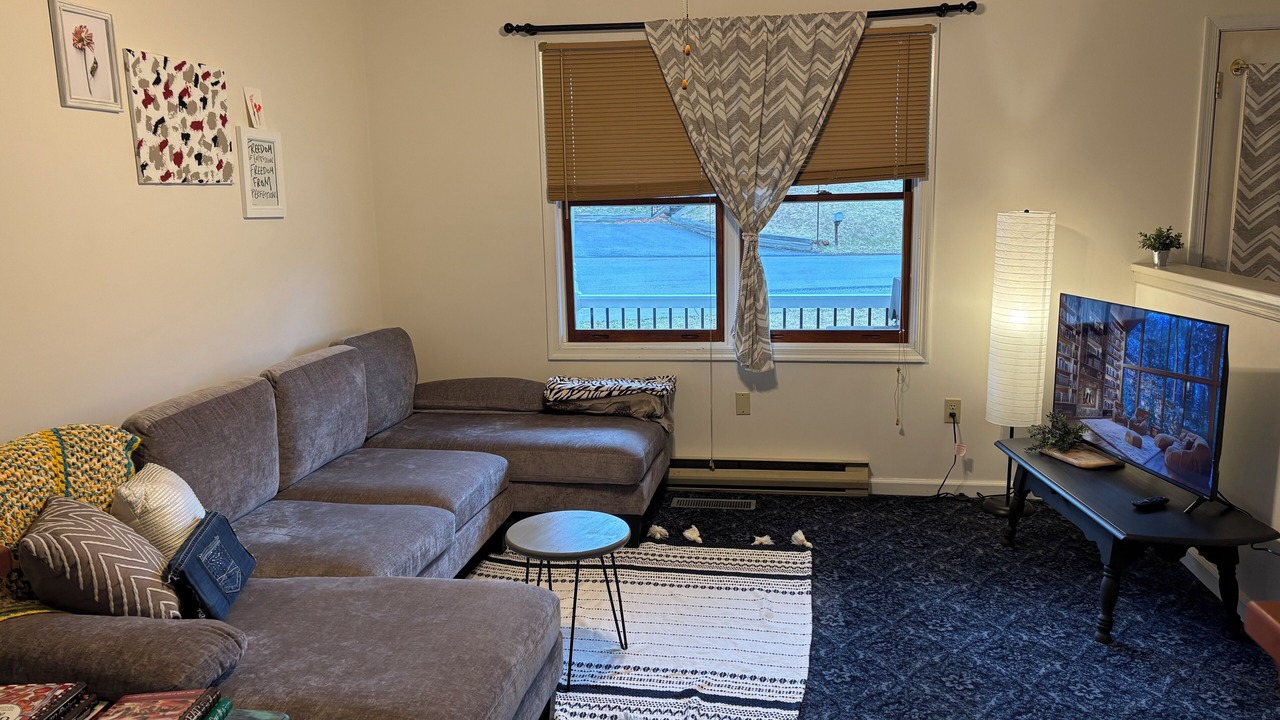 Photo of Livingroom in Lewistown
