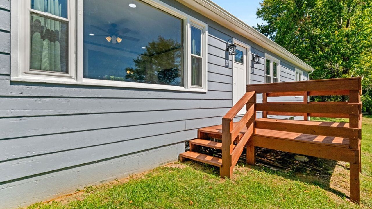 Photo of Patio Balcony in Russell
