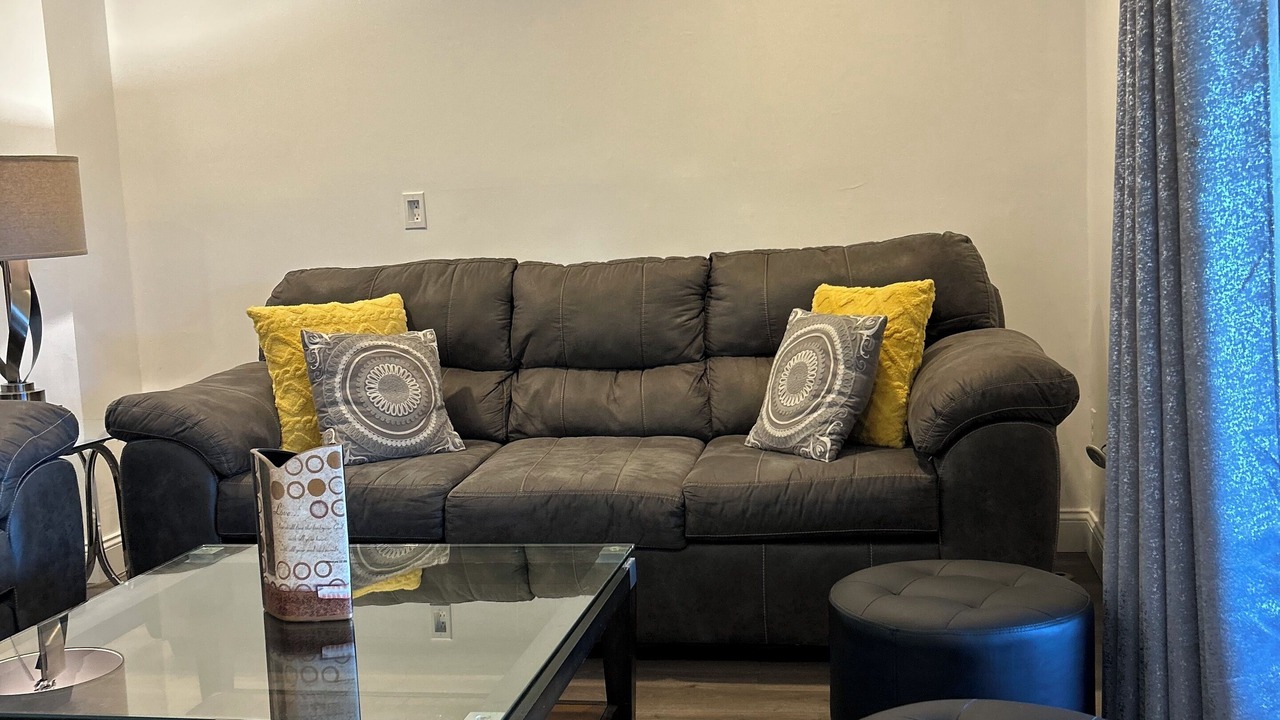 Photo of Livingroom in East Liberty