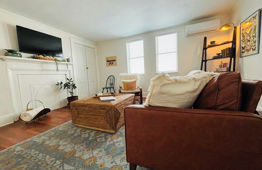 Photo of Livingroom in Uniontown