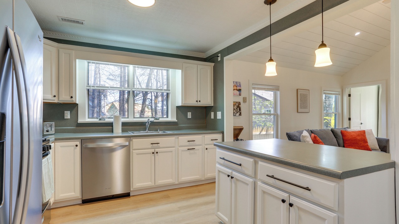 Photo of Kitchen in White Lake
