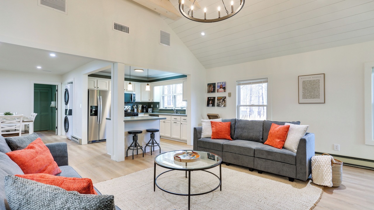 Photo of Livingroom in White Lake