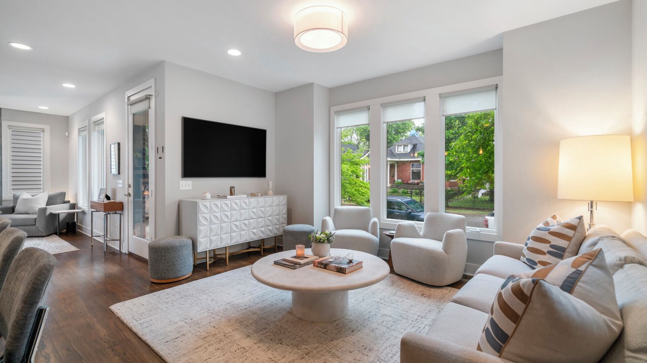 Photo of Livingroom in Historic Edgefield