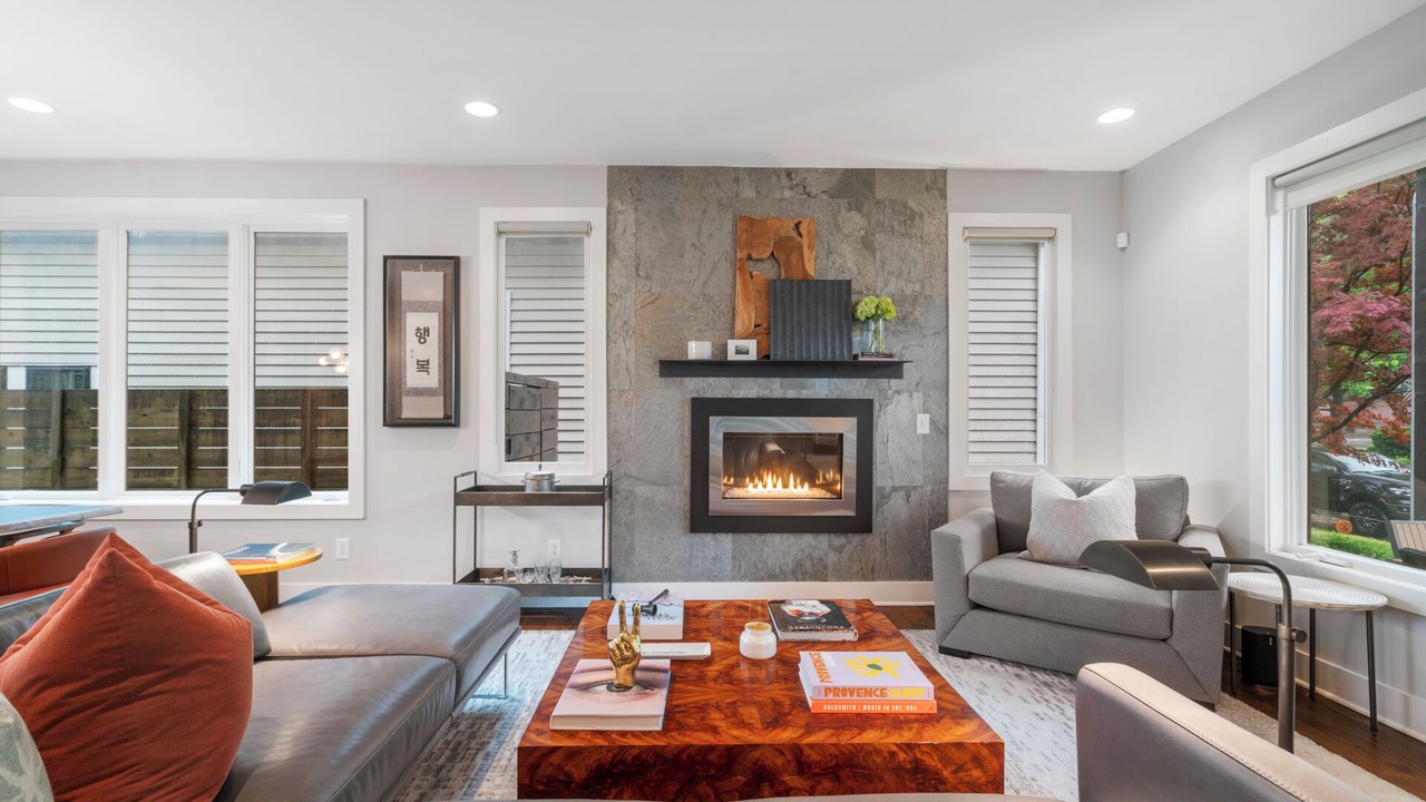 Photo of Livingroom in Historic Edgefield