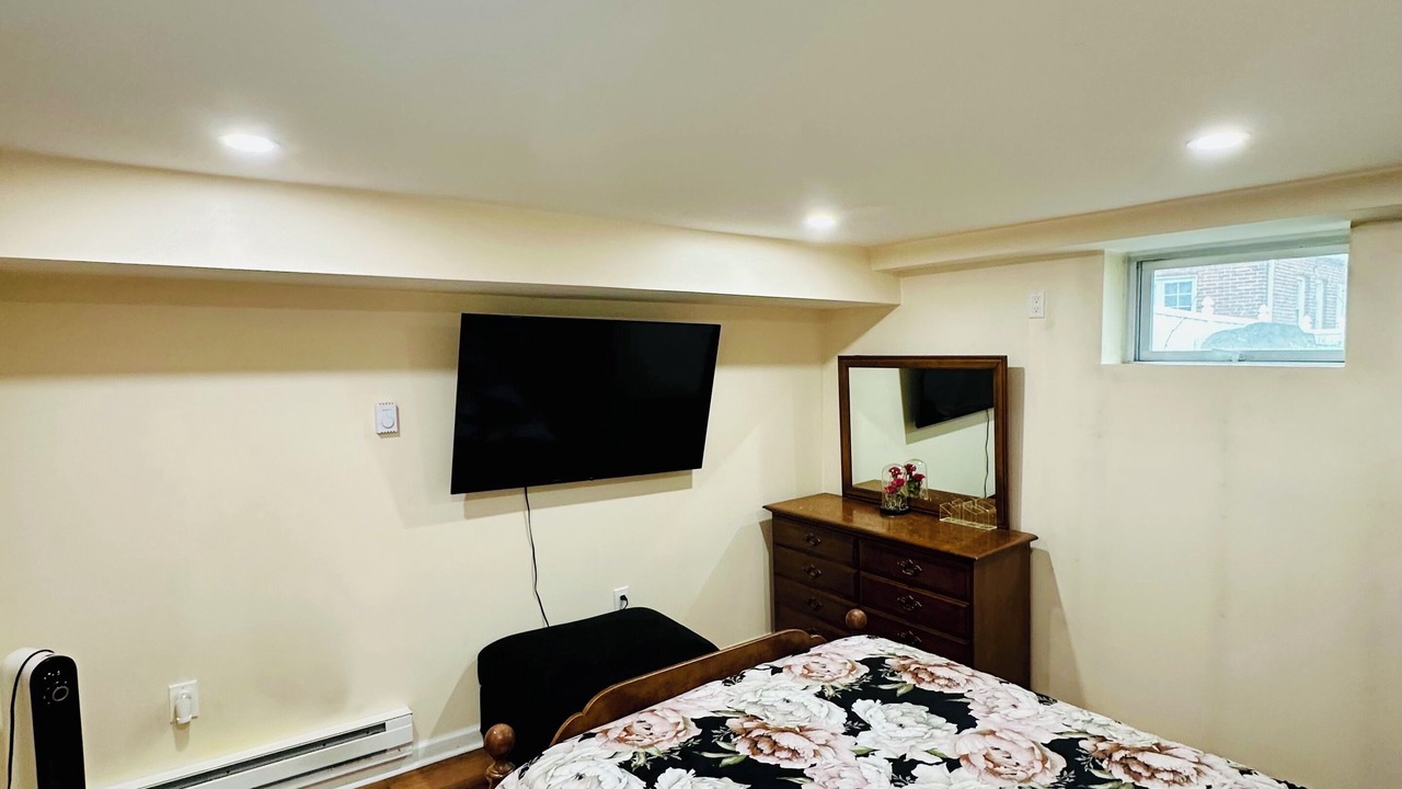 Photo of Bedroom in Belleville