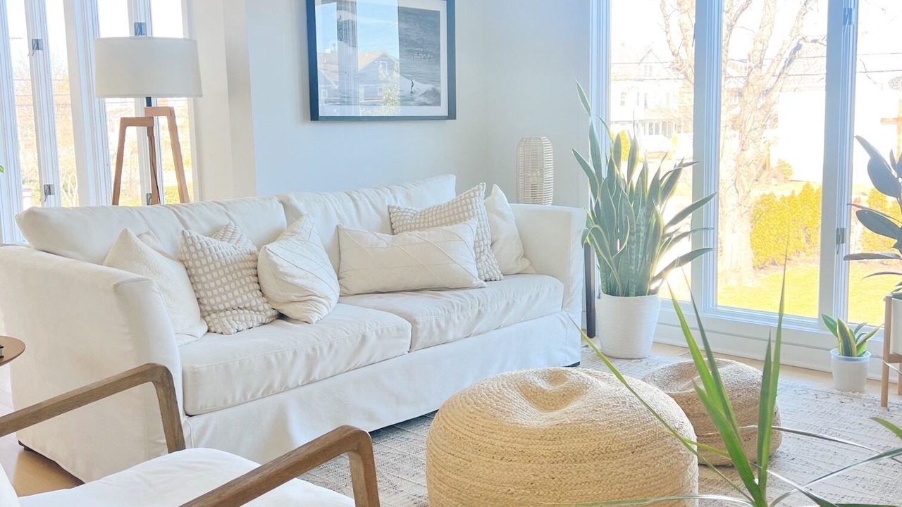 Photo of Livingroom in Avon