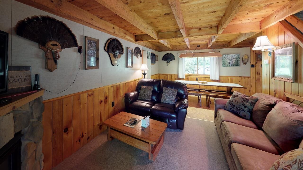Photo of Livingroom in Gaines