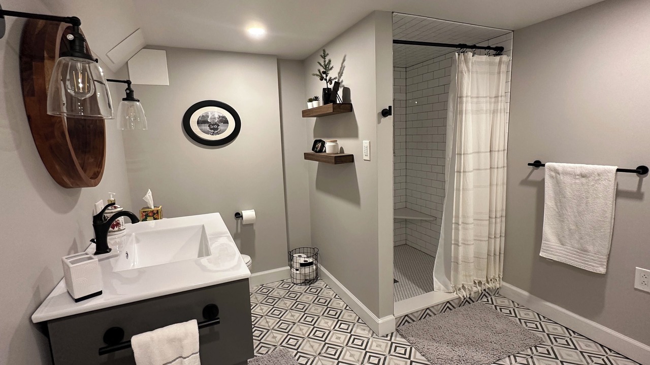 Photo of Bathroom in Dark Hollow Woods