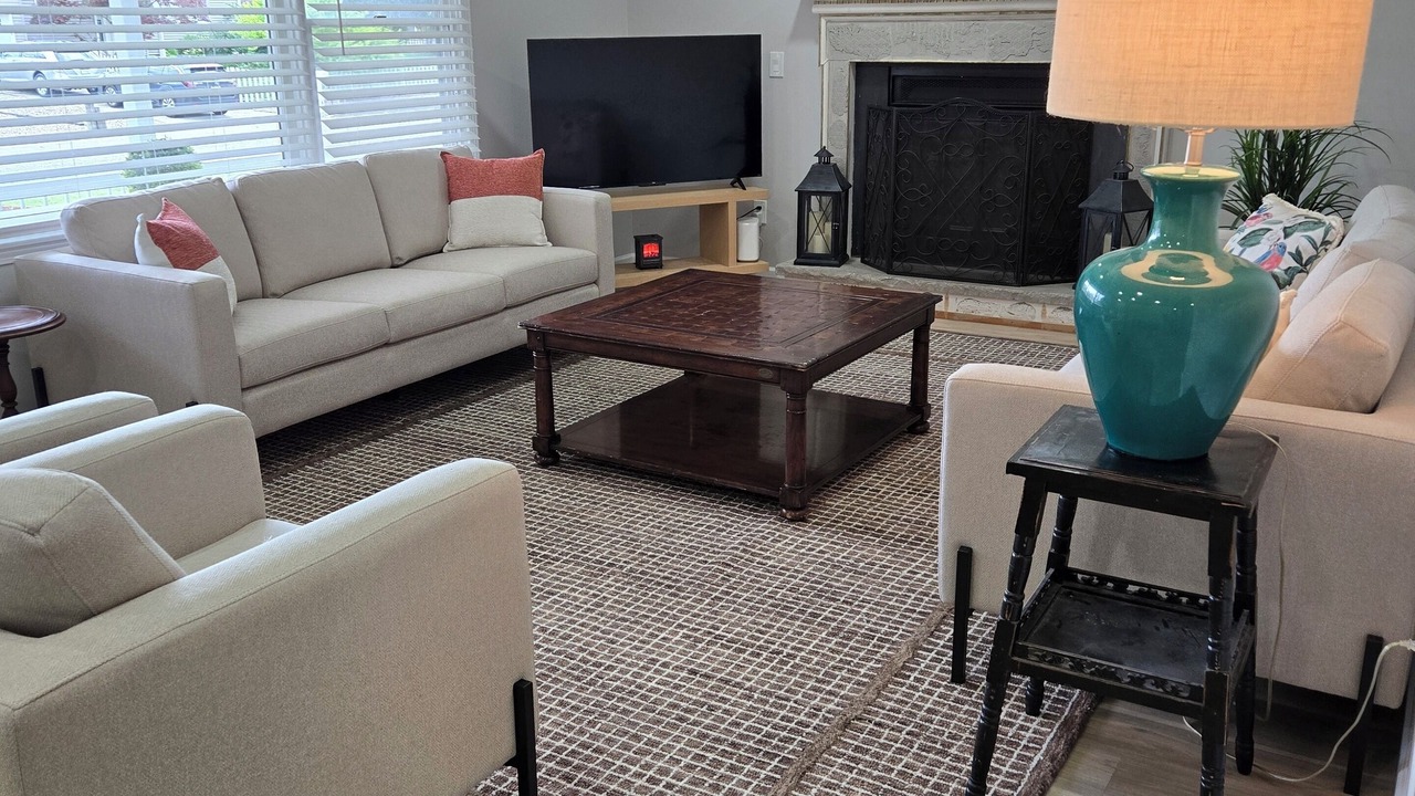 Photo of Livingroom in Bayville