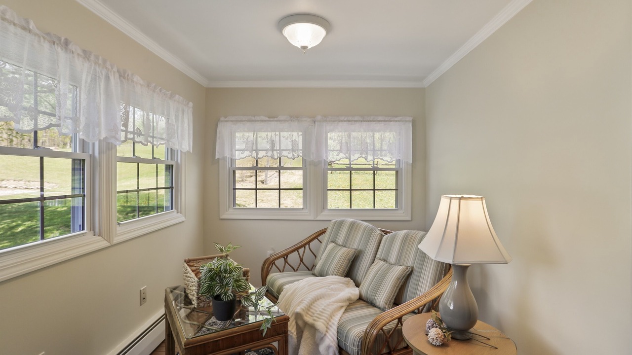 Photo of Livingroom in Schellsburg