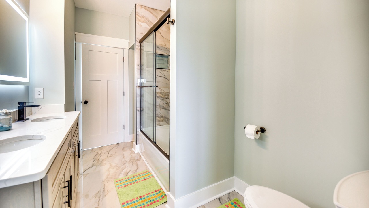 Photo of Bathroom in Birdsnest
