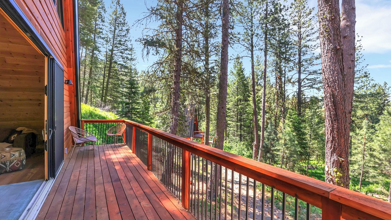 Photo of Patio Balcony in Cascade
