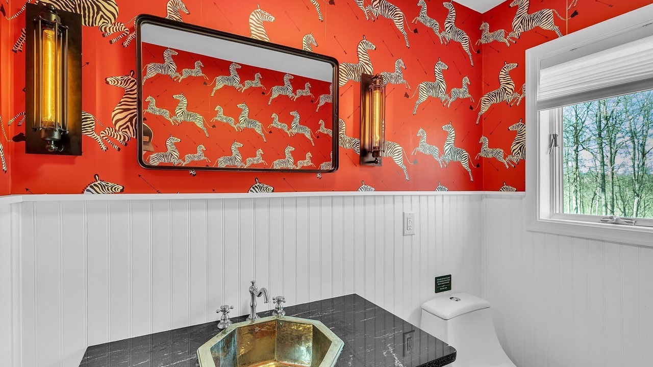 Photo of Bathroom in Falling Waters