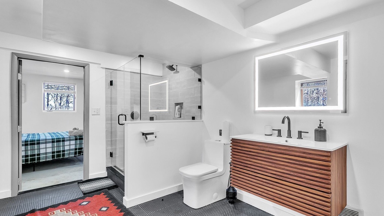 Photo of Bathroom in Falling Waters