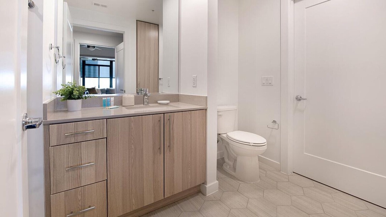 Photo of Bathroom in Baileys Crossroads