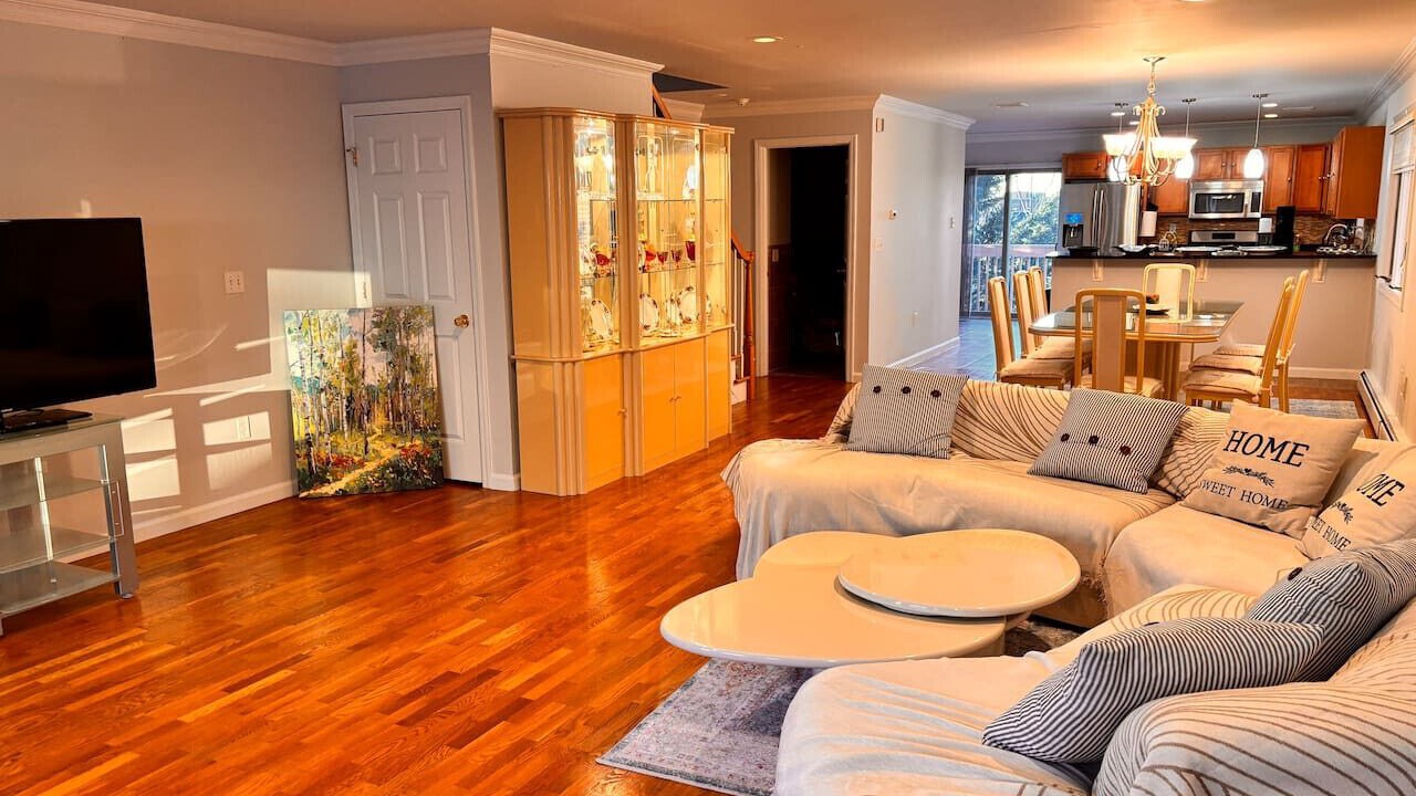 Photo of Livingroom in Palisades Park