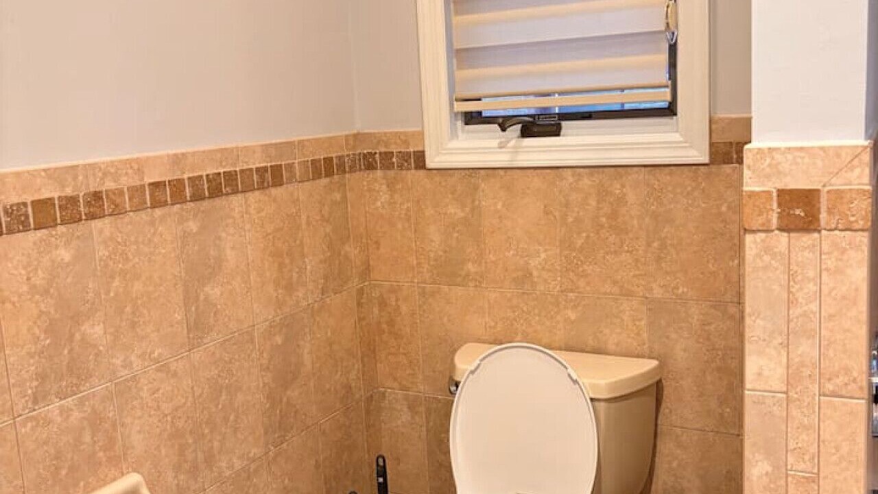 Photo of Bathroom in Palisades Park