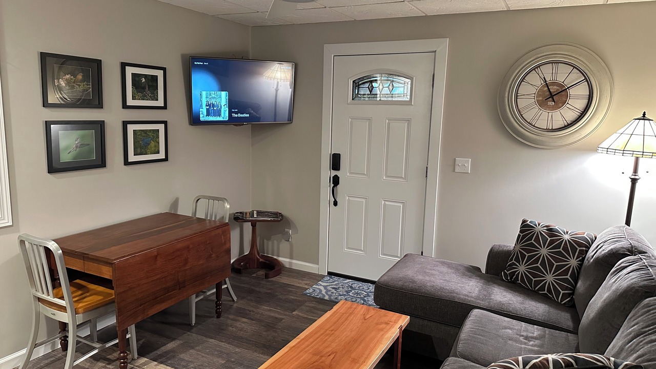Photo of Livingroom in Ellwood City