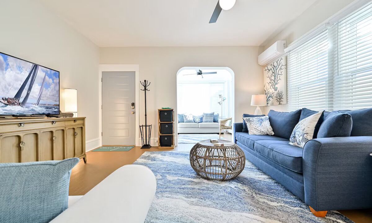 Photo of Livingroom in Margate City