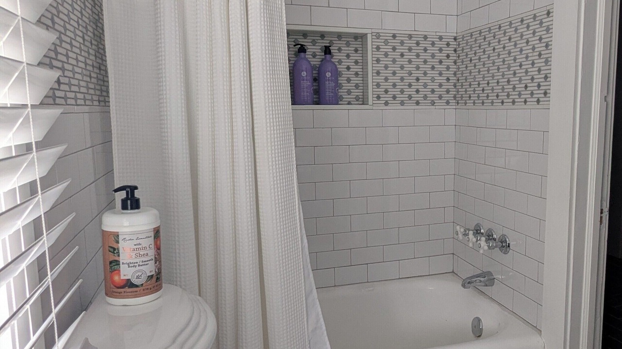Photo of Bathroom in Margate City