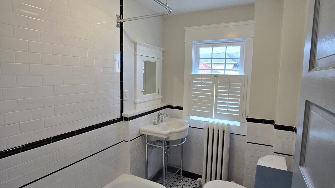 Photo of Bathroom in Margate City
