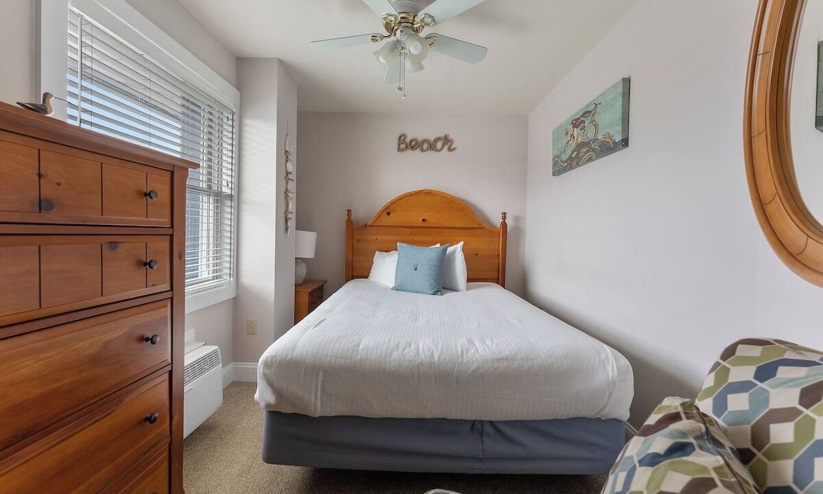 Photo of Bedroom in Avalon