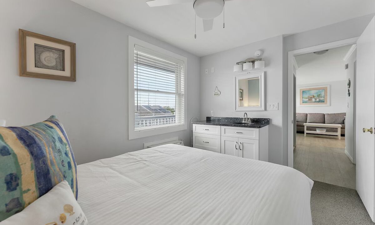 Photo of Bedroom in Avalon
