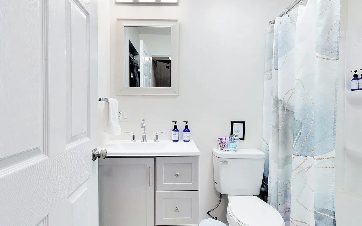 Photo of Bathroom in Woodburn