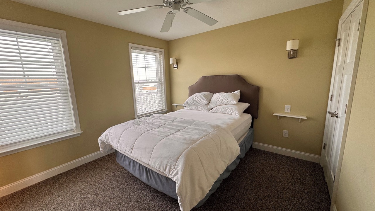 Photo of Bedroom in Townsend's Inlet