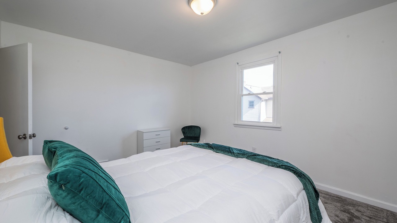 Photo of Bedroom in Carnegie