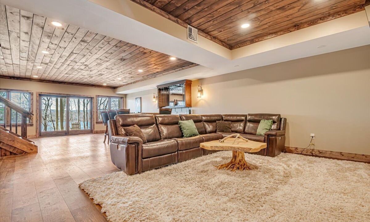Photo of Livingroom in Wallenpaupauk Lake Estates