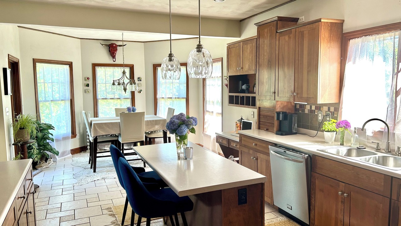 Photo of Kitchen in Plum