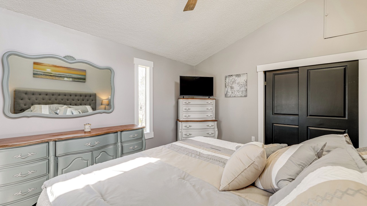 Photo of Bedroom in Mount Vernon