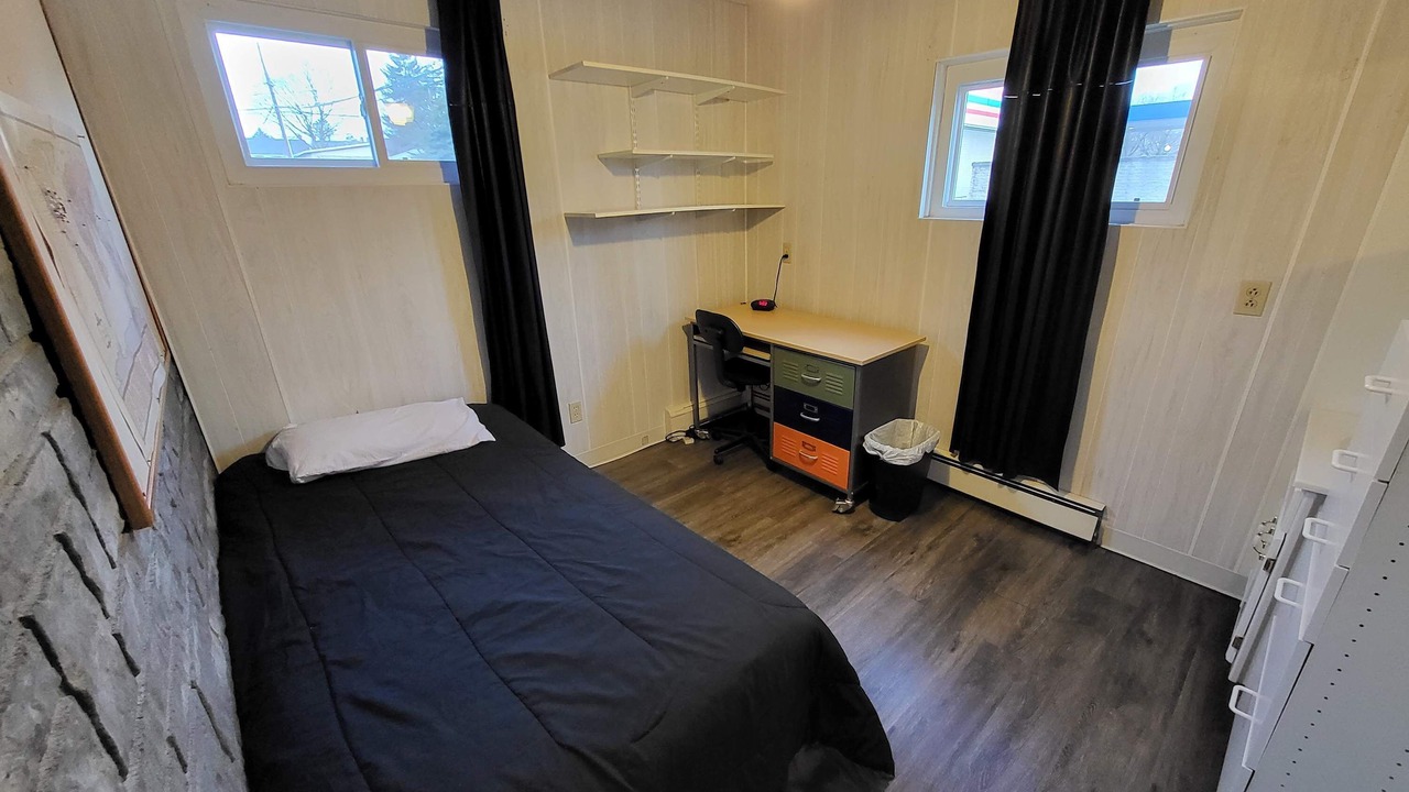 Photo of Bedroom in Annville