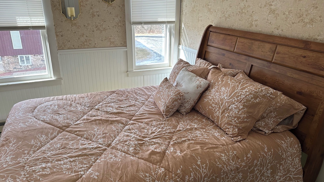 Photo of Bedroom in Middleburg