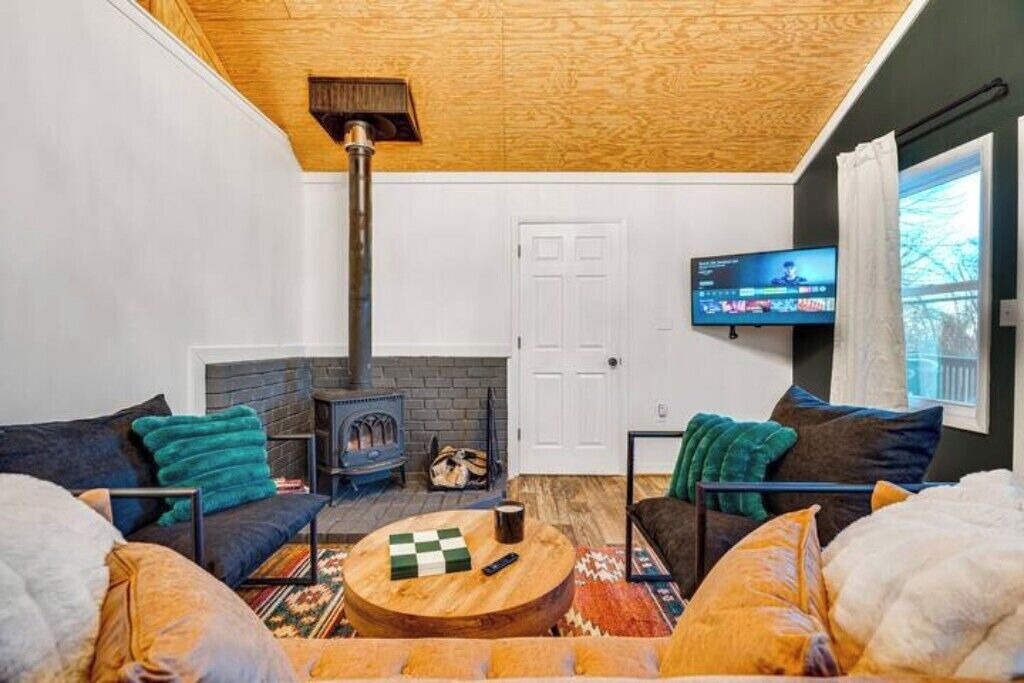 Photo of Livingroom in Stanley