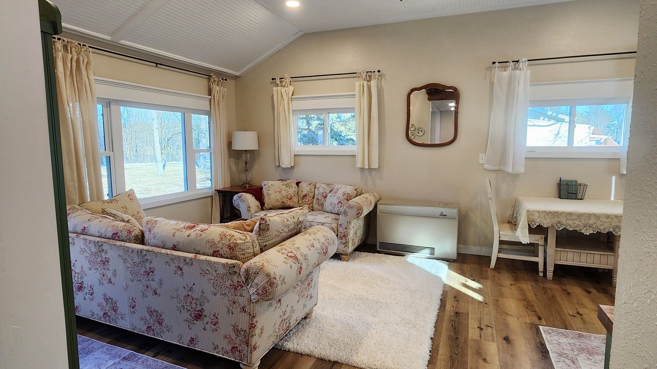 Photo of Livingroom in Fayette