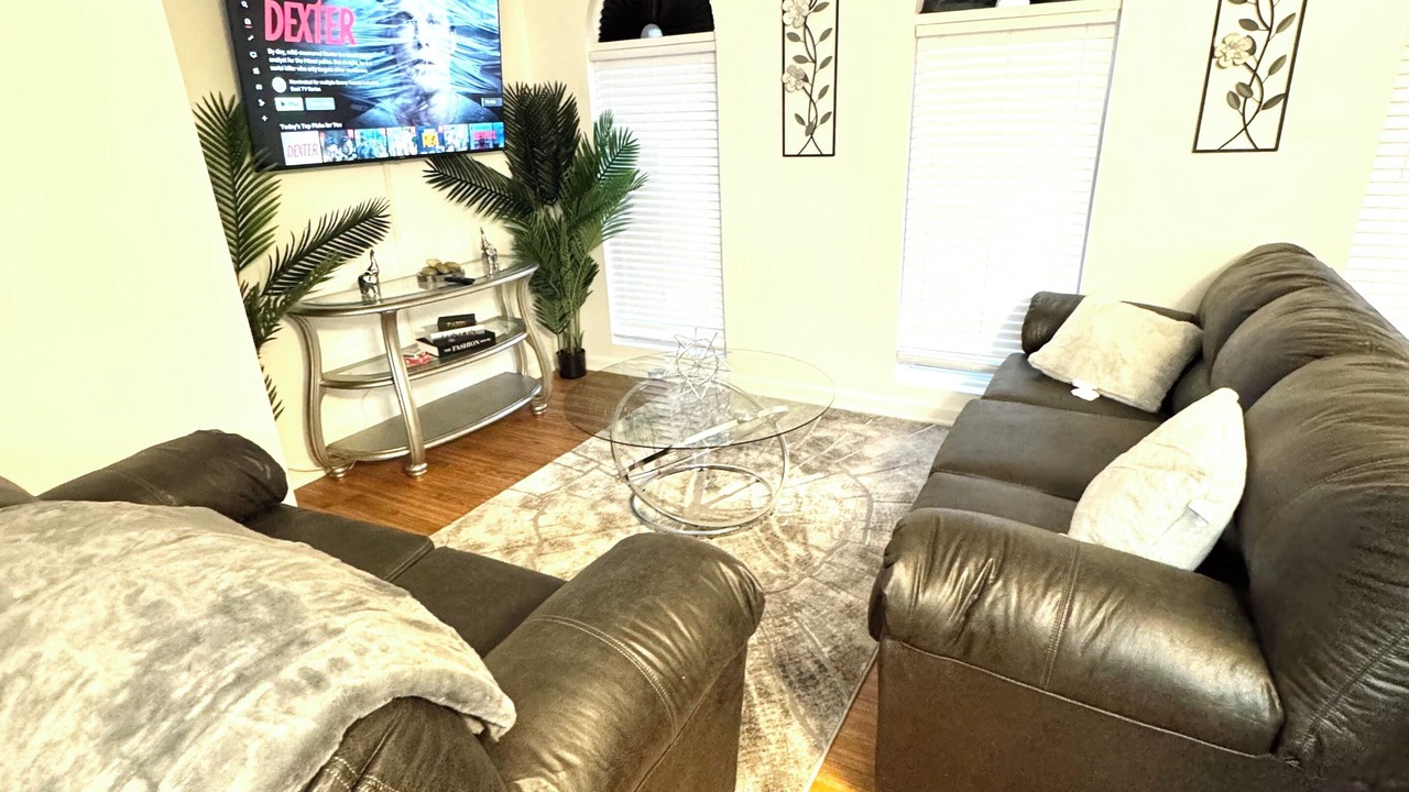 Photo of Livingroom in Crosstown