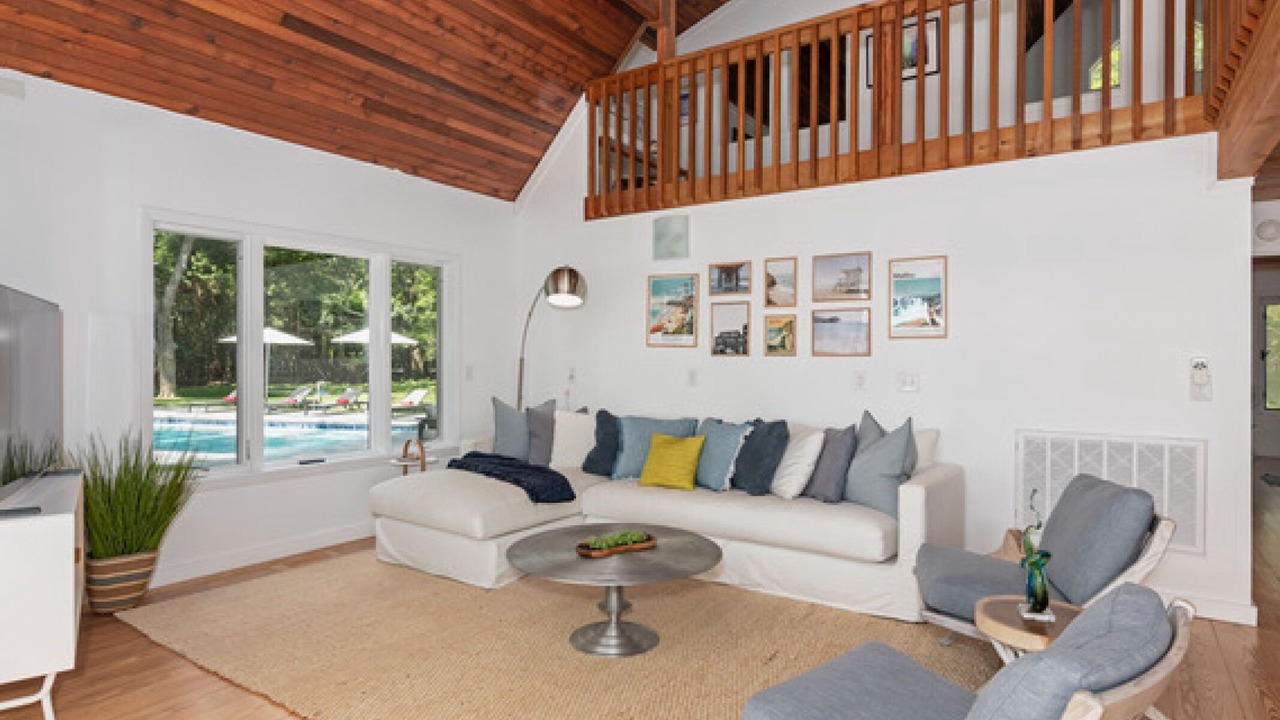 Photo of Livingroom in St. Michaels