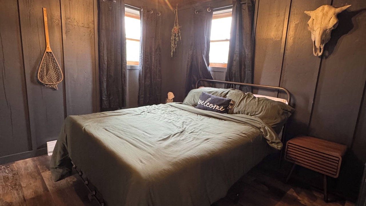Photo of Bedroom in James Creek