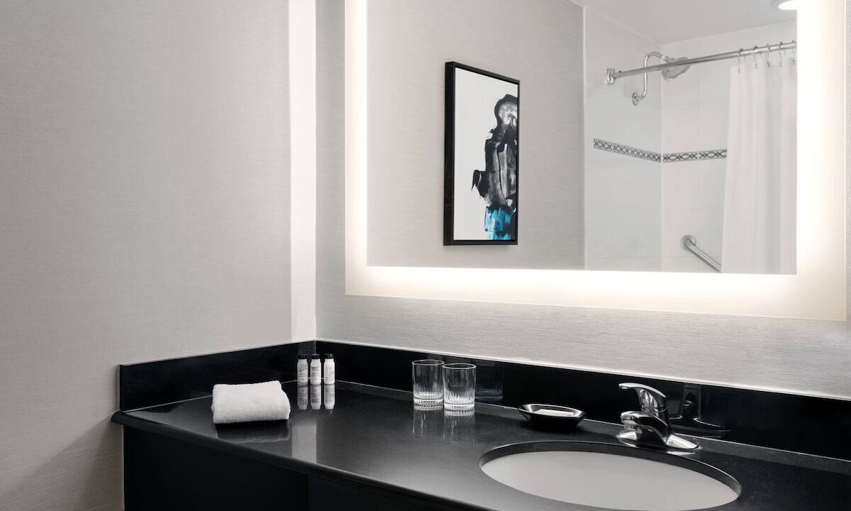 Photo of Bathroom in Iselin