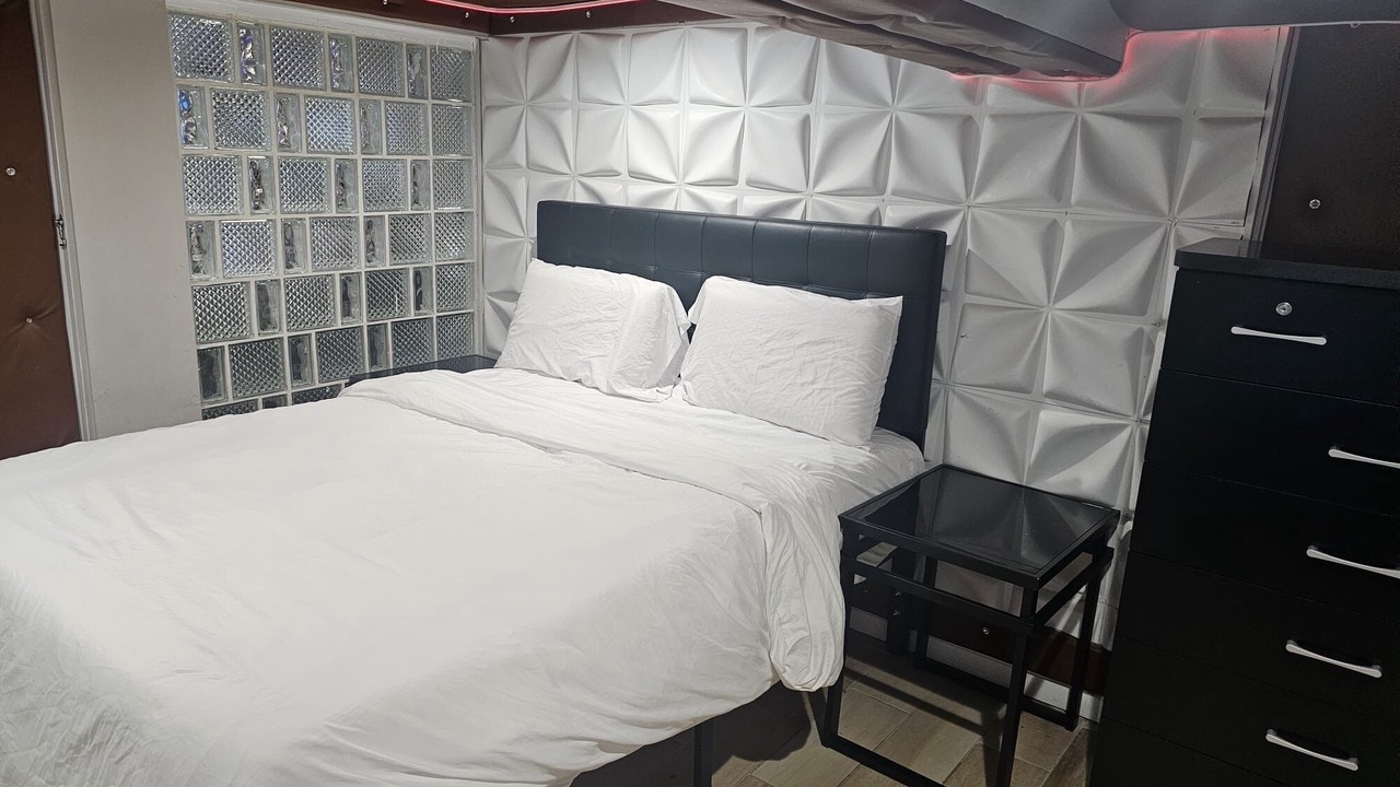 Photo of Bedroom in Hempstead