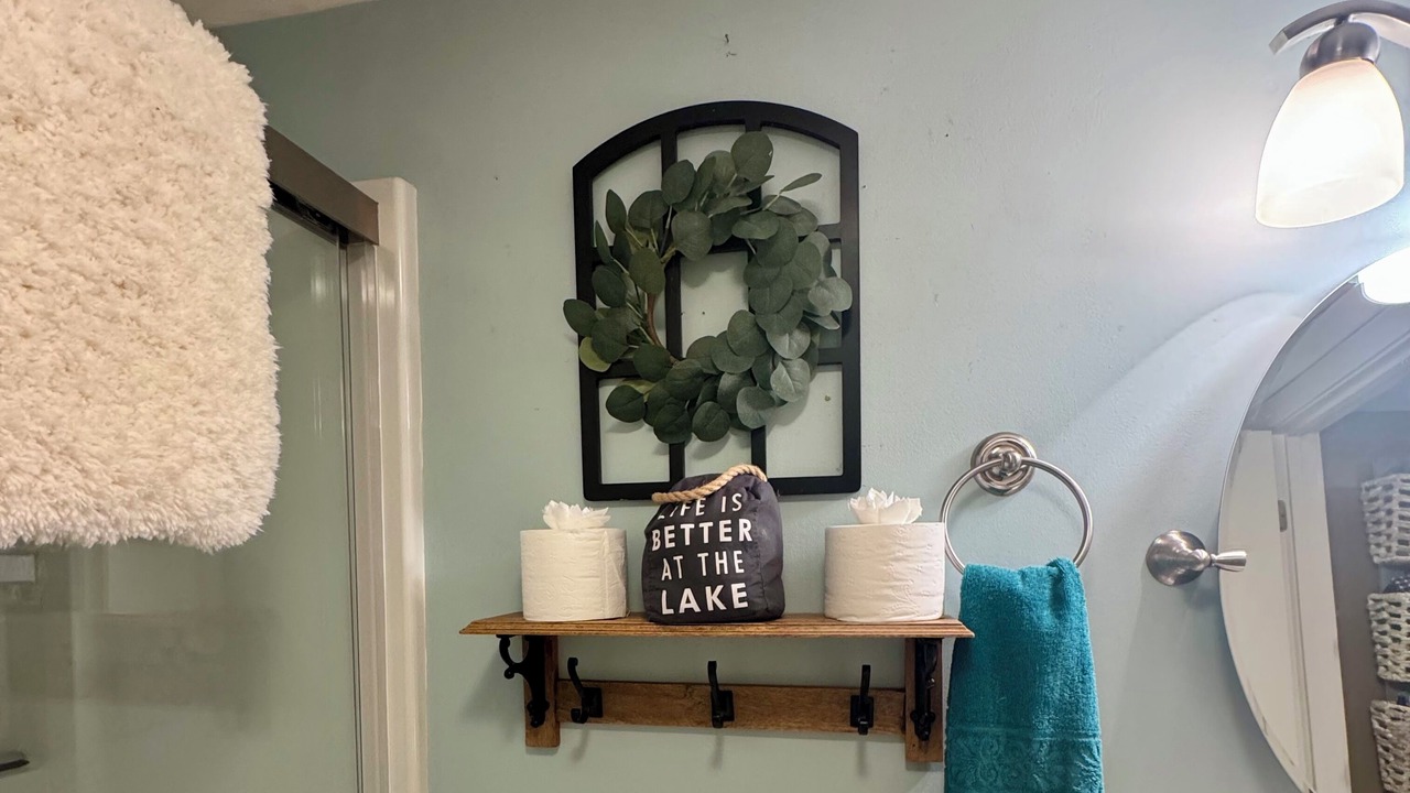 Photo of Bathroom in Smith Mountain Lake