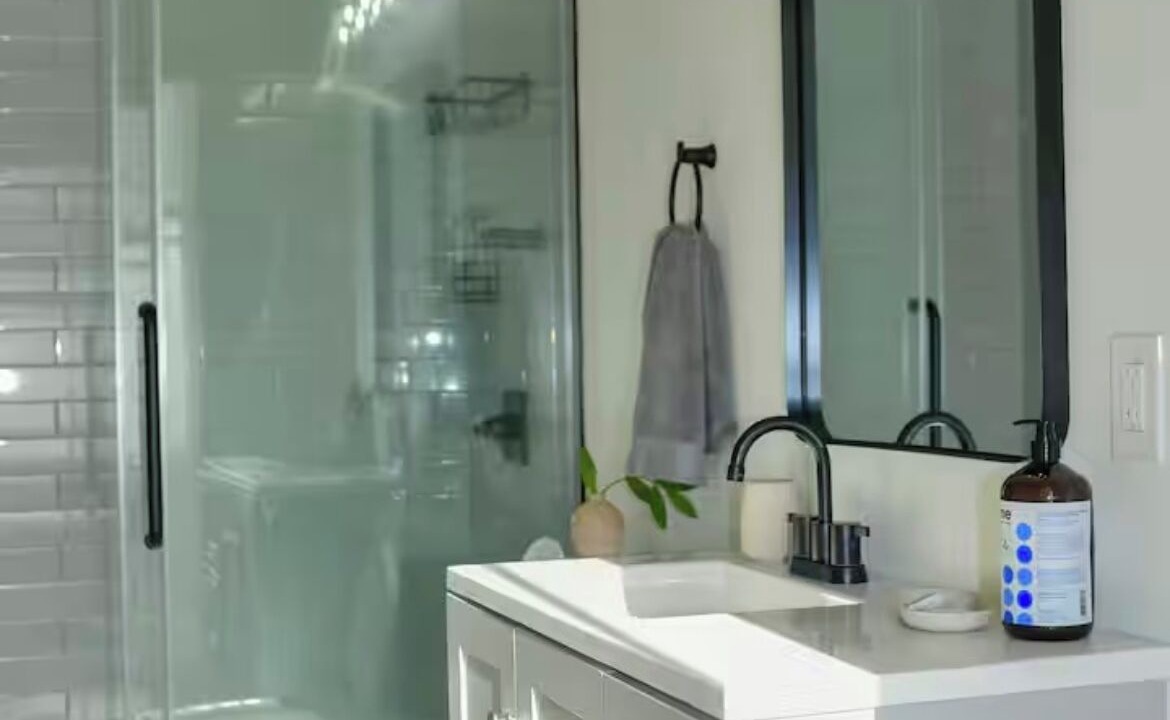 Photo of Bathroom in Pendleton