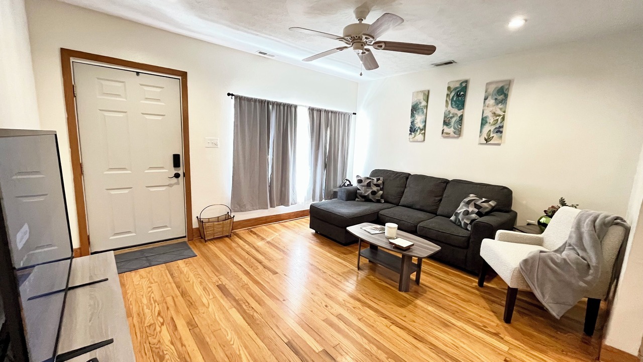 Photo of Livingroom in Cross Lanes