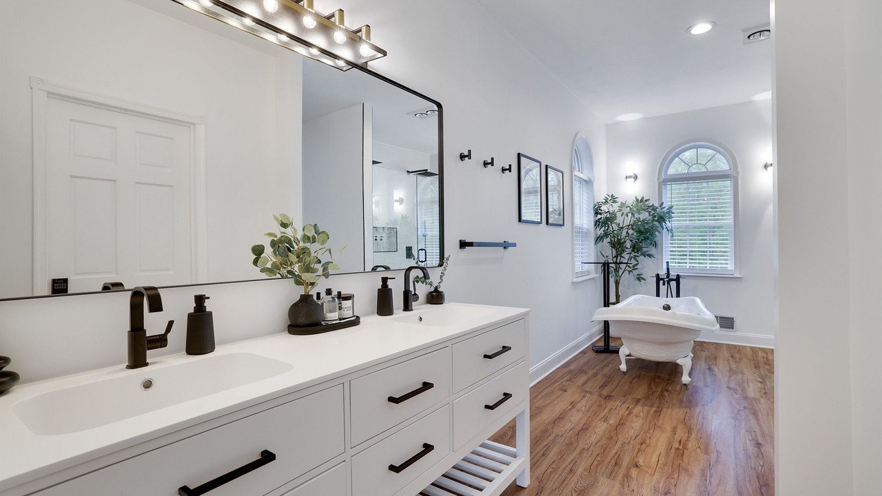 Photo of Bathroom in Canadensis