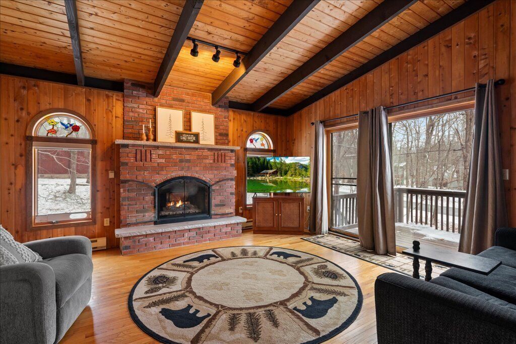 Photo of Livingroom in Lakeville
