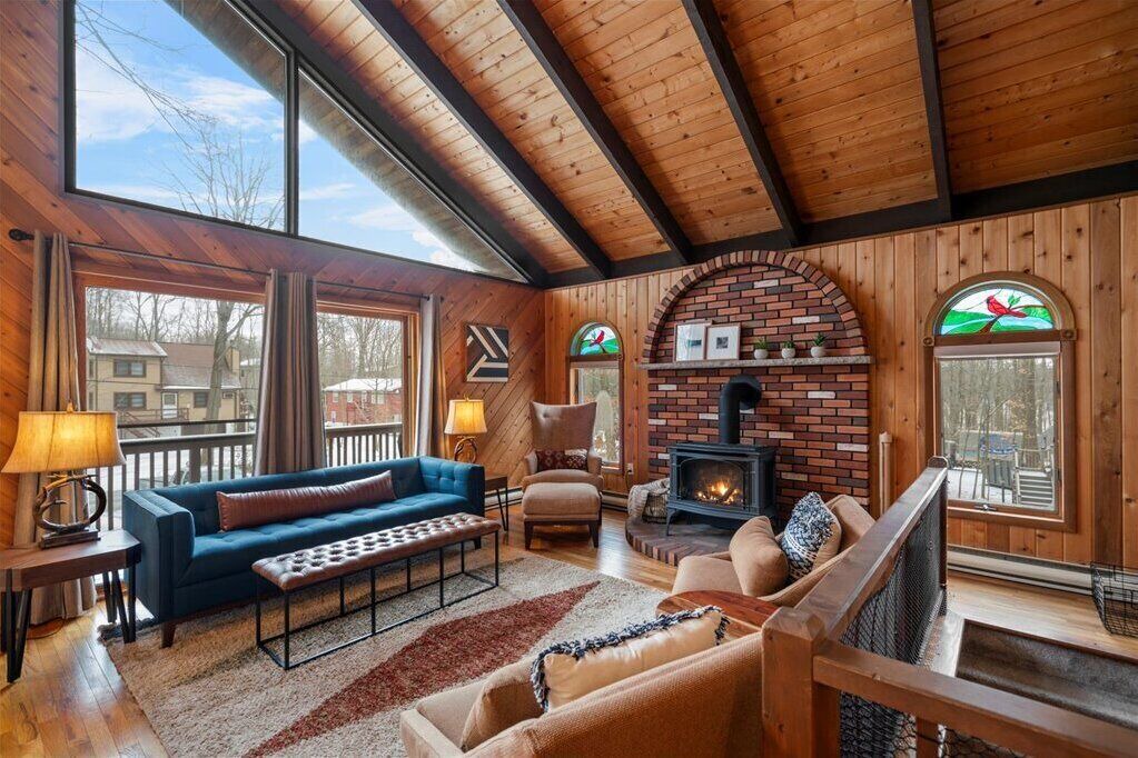 Photo of Livingroom in Lakeville