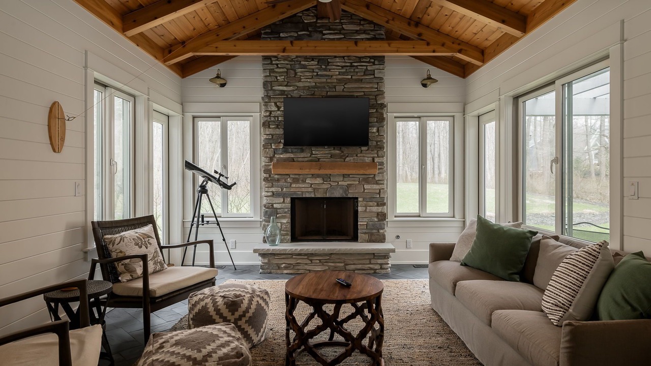 Photo of Livingroom in Saugatuck