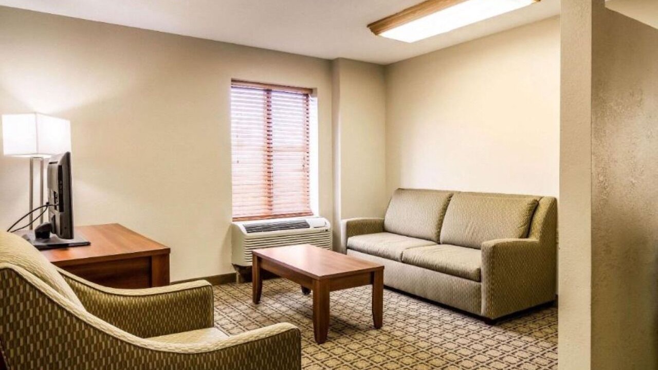 Photo of Livingroom in Cranberry Township